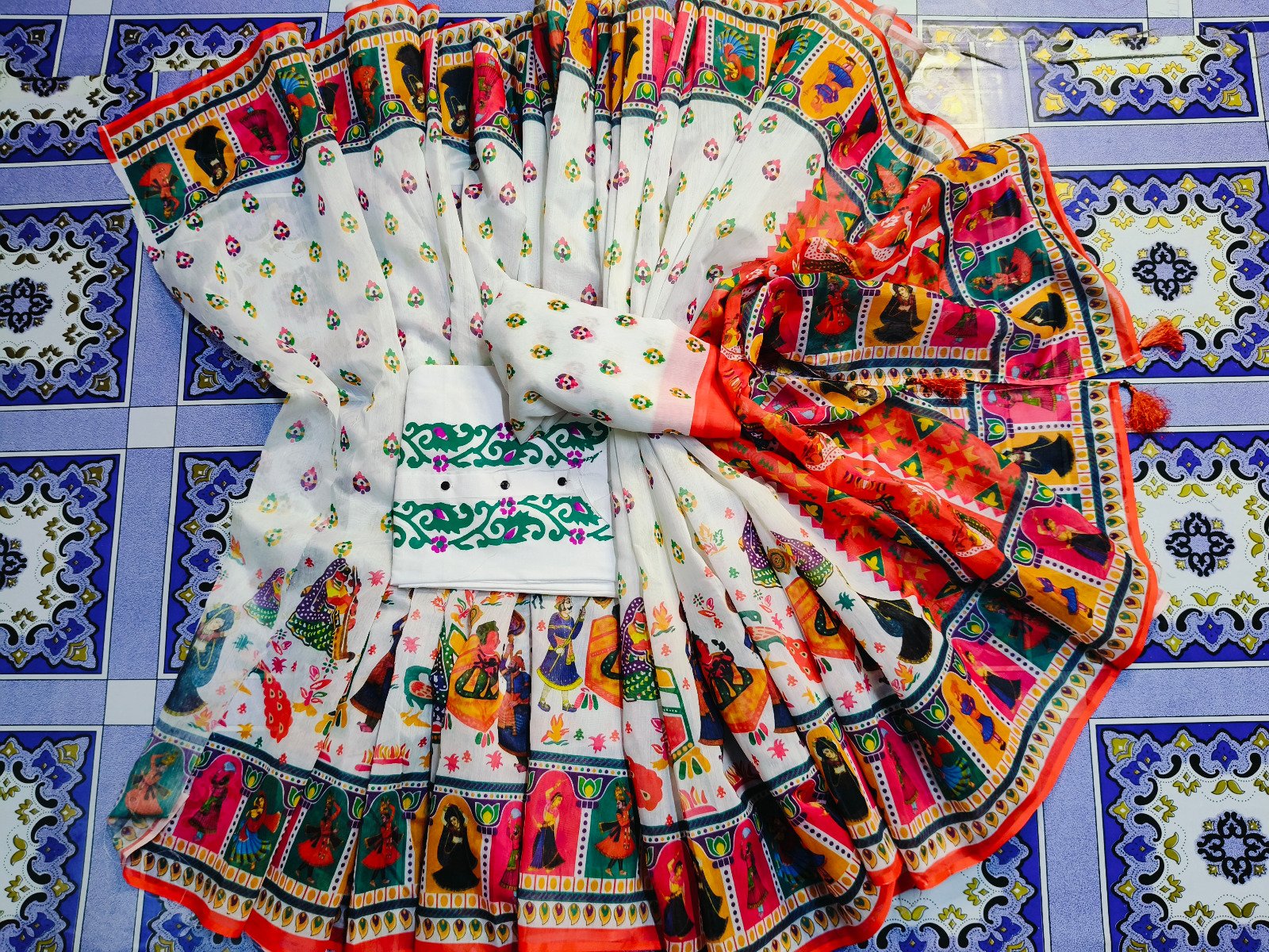 কাপল ড্রেস কালেকশন